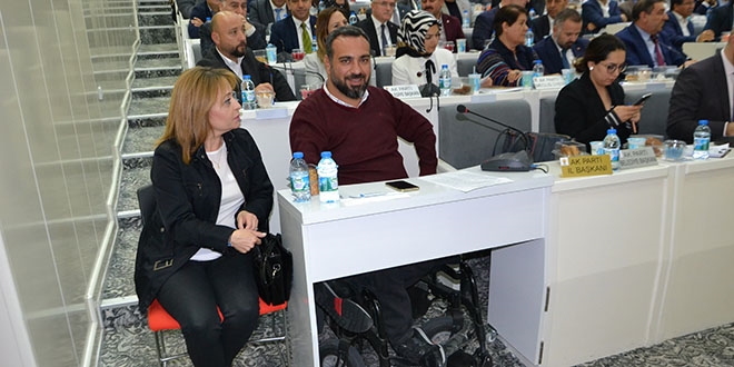 Engelli meclis üyesi için özel alan oluşturuldu