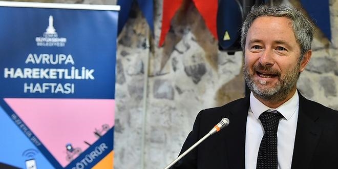 Türkiye, Suriyeli mültecileri, başarıyla ağırlamıştır