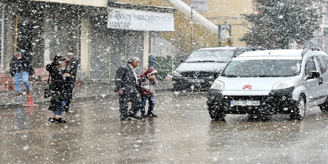 Kars ve Ardahan'da kar yağışı