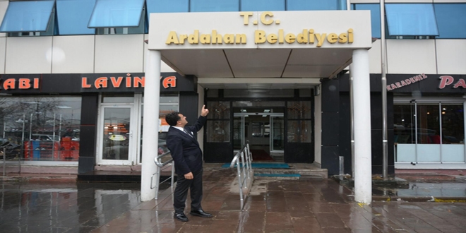 CHP'li başkanın ilk icraatı T.C. ibaresi oldu