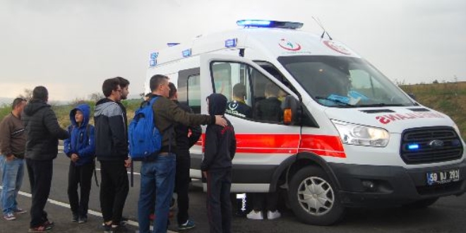 Tekirdağ'da öğrenci servisi devrildi: 16 yaralı