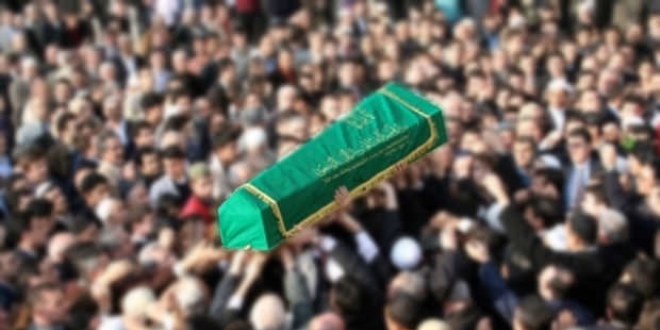 Öldürüldükten beş yıl sonra son yolculuğuna uğurlandı