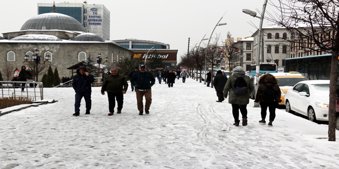 Erzurum'da dolu yağışı