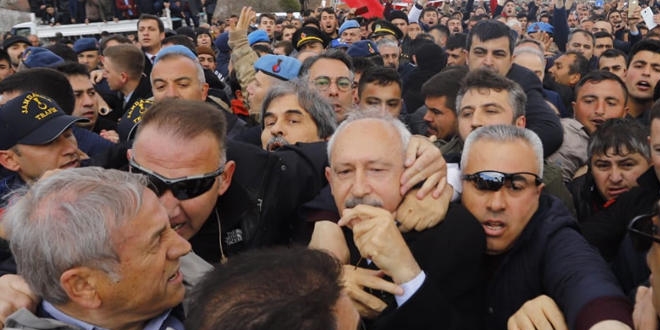 Kılıçdaroğlu: Şehide saygısızlık yapıldı, beni üzen bu