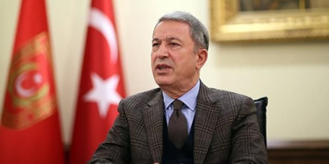 Bakan Akar'dan yeni askerlik sistemi açıklaması