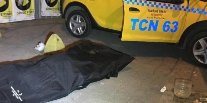 Bakırköy'de bir müşteri bindiği takside son nefesini verdi