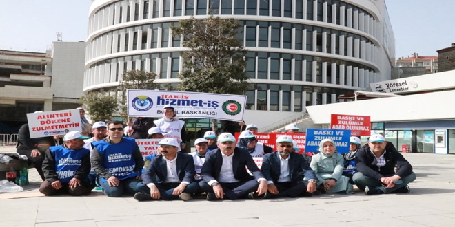 Bolu'da, işten çıkarılan belediye işçileri eylemlerine devam ediyor