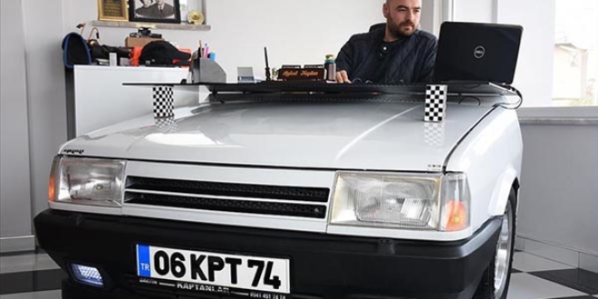 Oto galericinin çalışma masası 'Şahin'den