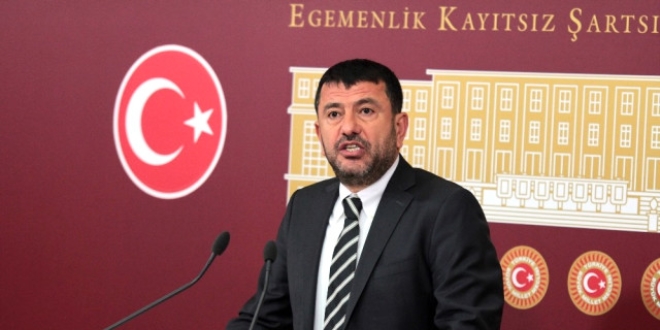 CHP'li Ağbaba: Yumruk atıyor ve serbest kalıyor