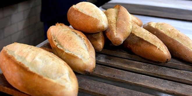 İzmir'de ekmeğe zam geldi, pide fiyatları belirlendi