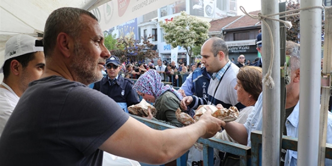 Bu kuyruğun başı var, sonu yok