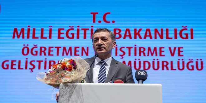 Bakan Ziya Selçuk'tan 'Türkçe' vurgusu
