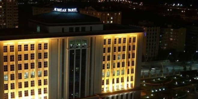 AK Parti MYK toplantısı sona erdi
