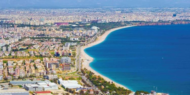 Antalya nisanda yaklaşık 1 milyon turist ağırladı