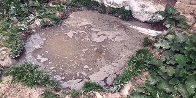 2 yaşındaki çocuk su dolu çukurda boğuldu