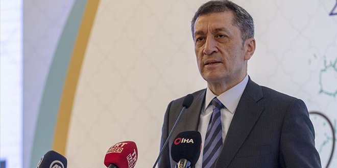 MEB yabancı dil eğitimini masaya yatırıyor