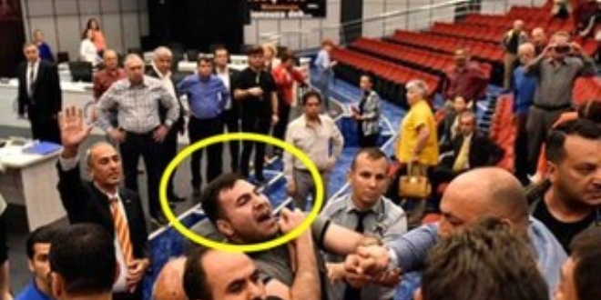 MHP'li Başkan tehdit etti: Seni delik deşik edeceğim