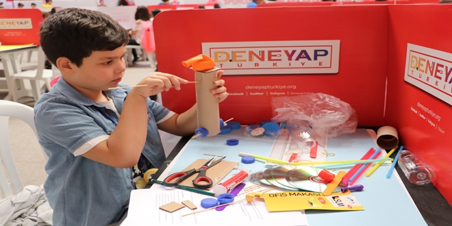 Gençler 'teknoloji yıldızı' olmak için yarıştı