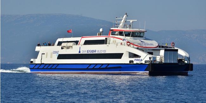 İzmir'de vapur seferleri iptal edildi