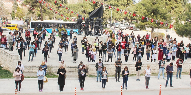Burdur Gölü'ne dikkati çekmek için kitap okudular