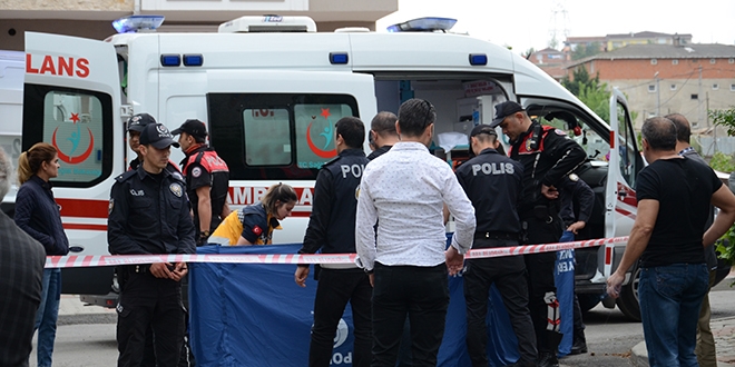 Temizlik aracının altında kalan çocuk öldü