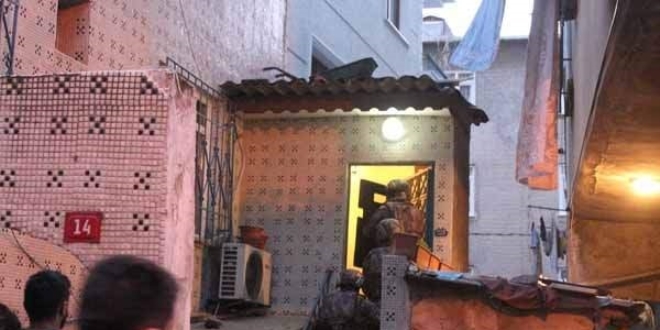 İstanbul'da uyuşturucu operasyonu: 25 gözaltı