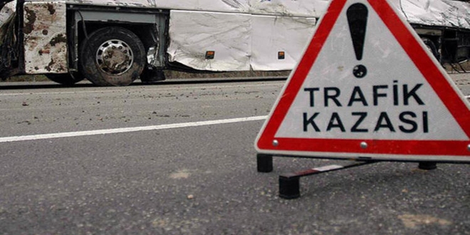 Antalya'da trafik kazası: 1 ölü,15 yaralı