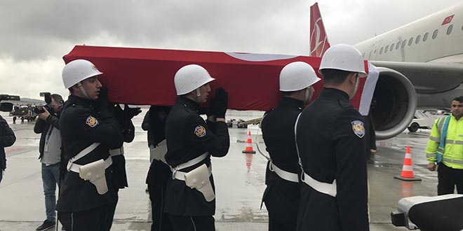 Şehit polisin naaşı memleketine uğurlandı