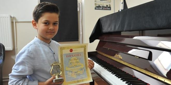 Küçük piyanist ilk yarışmasında Avrupa birincisi