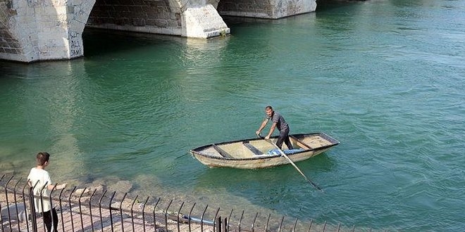 20 kişiyi kurtaran kayıktaki kahraman