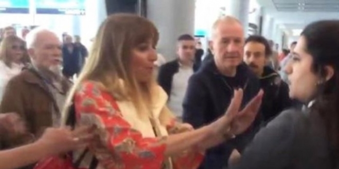 Havalimanı çalışanına hakaretler yağdıran yolcu adli kontrolle serbest bırakıldı