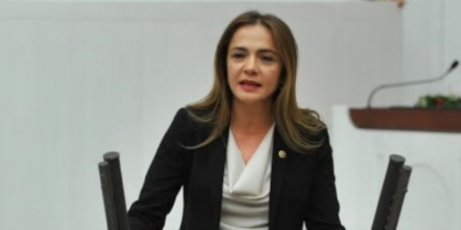'Çalışan annelere ücretsiz kreş hakkı sağlanmalıdır'