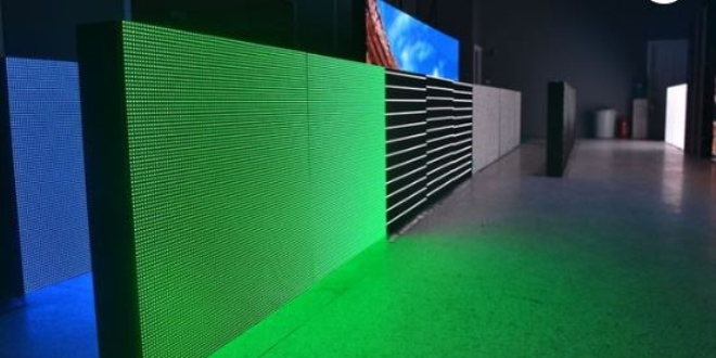 Akıllı şehirler ve stadyumlar için LED ekran üretecek
