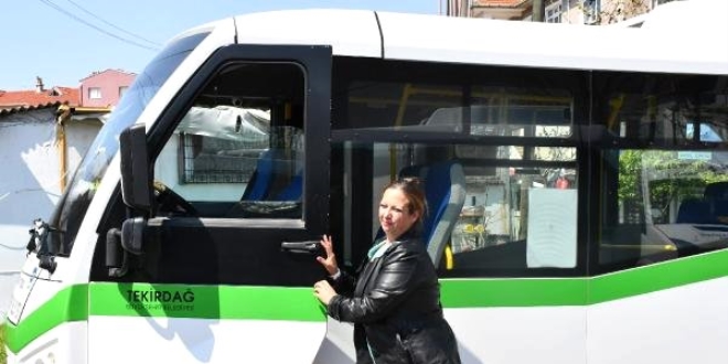 İlçenin tek kadın minibüs şoförü