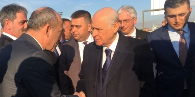 Bahçeli'yi MHP'liler Çamlıca gişelerinde karşıladı