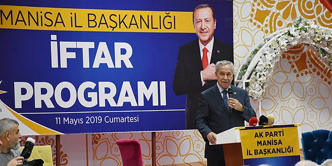 Bülent Arınç'tan, Davutoğlu ve Gül'e uyarı