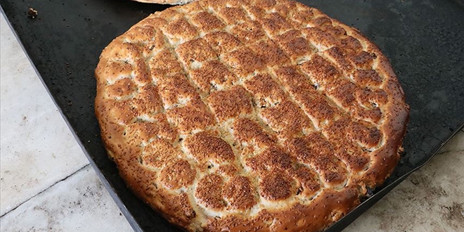 Tokat çöreği iftar ve sahur sofralarını süslüyor