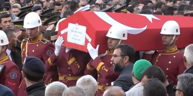 Şehit Astsubay Altunkaş son yolculuğuna uğurlandı