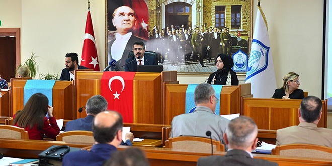 O belediye 9 müdür kadrosunu iptal etti
