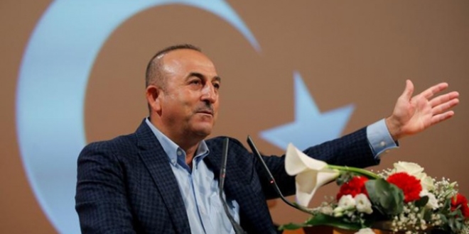 Çavuşoğlu'ndan ABD'deki caminin kundaklanmasına tepki
