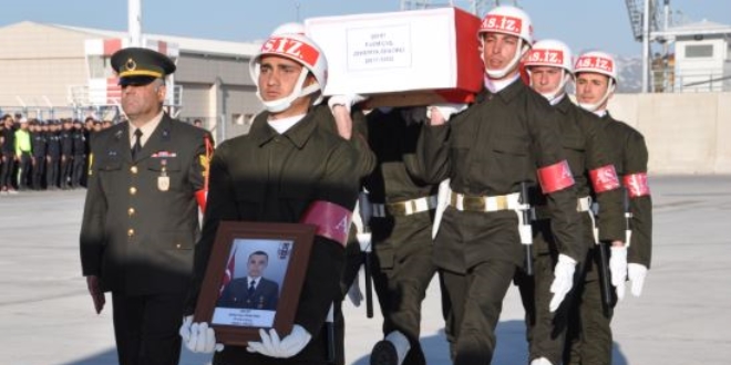 Şehit Uzman Çavuş'un naaşı Antalya'ya getirildi