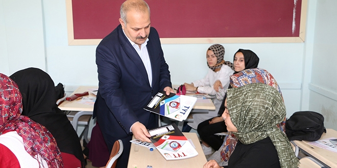 Şanlıurfa'da öğrencilere deneme sınavı yapıldı