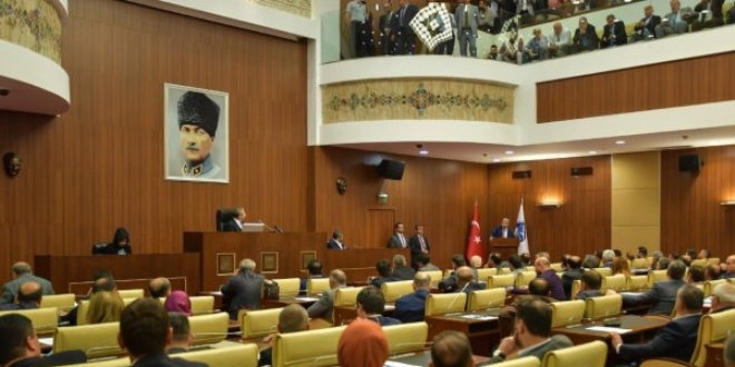 Mansur Yavaş'tan yeni hizmet: Büyük Atatürk portresi