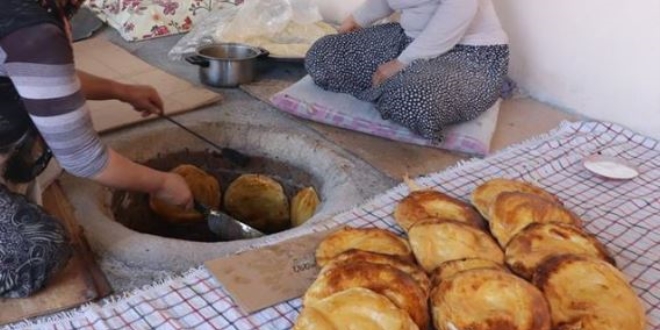 Sahur sofralarının vazgeçilmezi 'tandır ketesi'