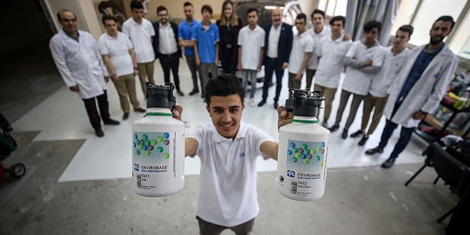 17 kişilik sınıfa iki dünya devi sponsor oldu