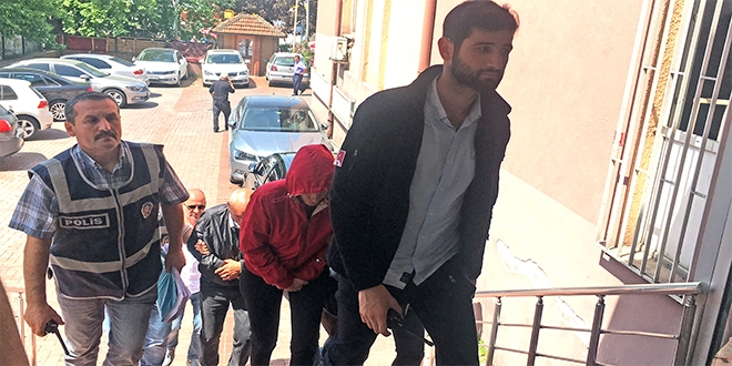 Memur olma vaadiyle vatandaşları dolandıran memur tutuklandı