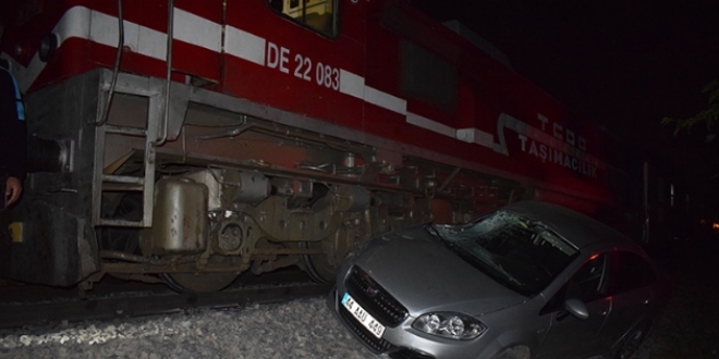 Malatya'da faciadan dnld, yolcu treni otomobile apt