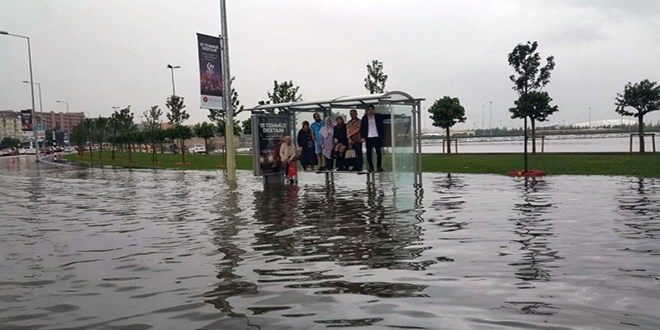 Meteoroloji'den sağanak ve şiddetli rüzgar uyarısı-Haritalı