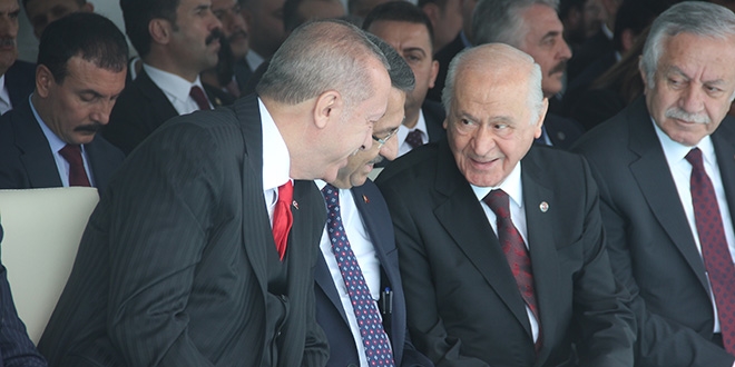 Erdoğan ve Bahçeli arasında sıcak sohbet