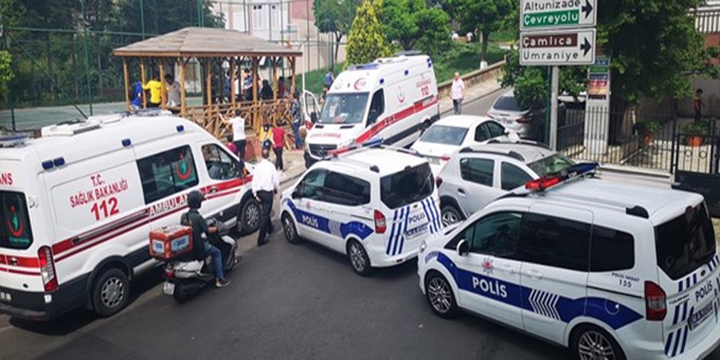 Üsküdar'da liseliler arasında bıçaklı kavga: 3 yaralı